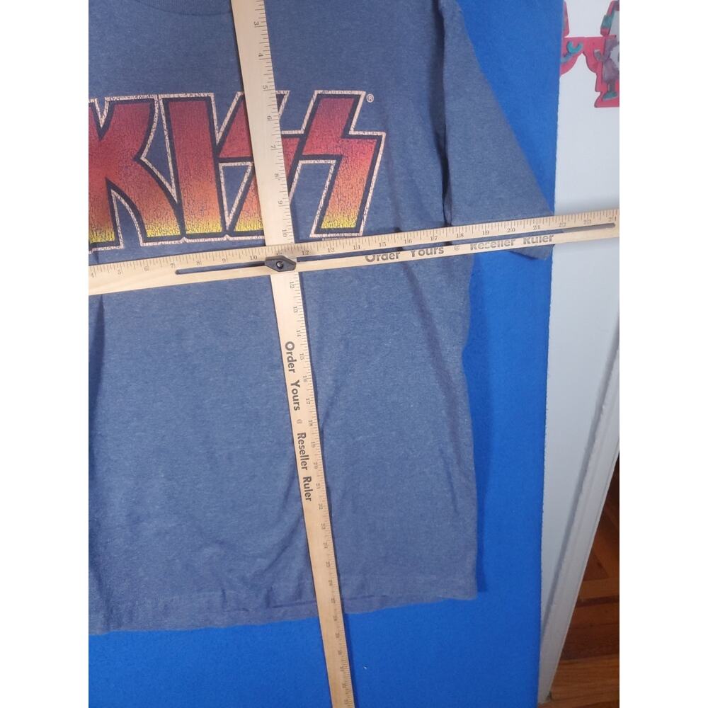 Vintage Winter Classic KISS Rock N Roll T-Shirt Men's Size Medium - Picture 6 of 13